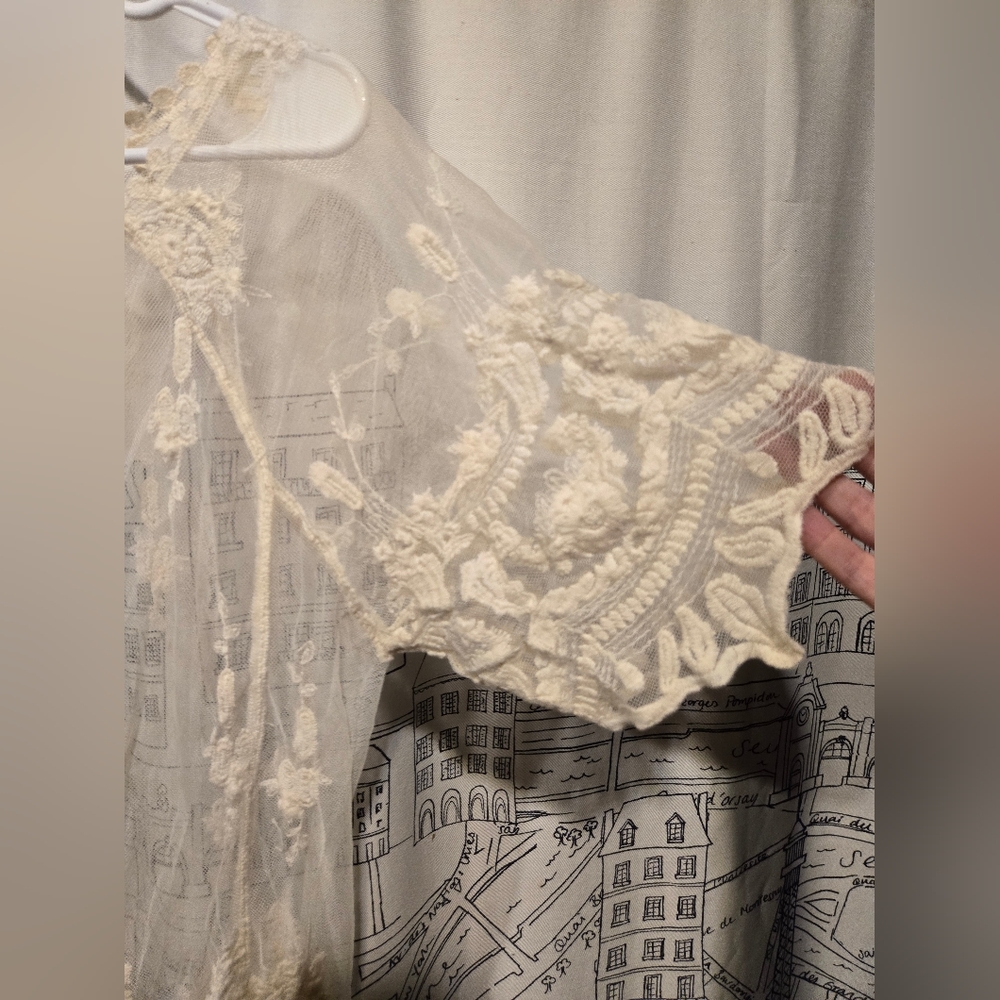 EUC Vintage Women's Soho Girl's Off White Sheer Lace Top For Layering Size Large - Picture 3 of 5